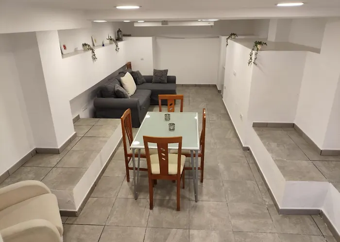 Celestina Apartment, Piscinas, Parking Gratis, A 5 Min De Torre Del Mar