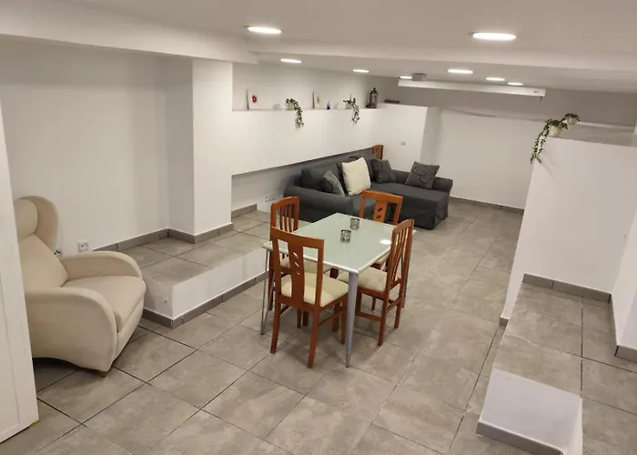 Celestina Apartment, Piscinas, Parking Gratis, A 5 Min De Torre Del Mar