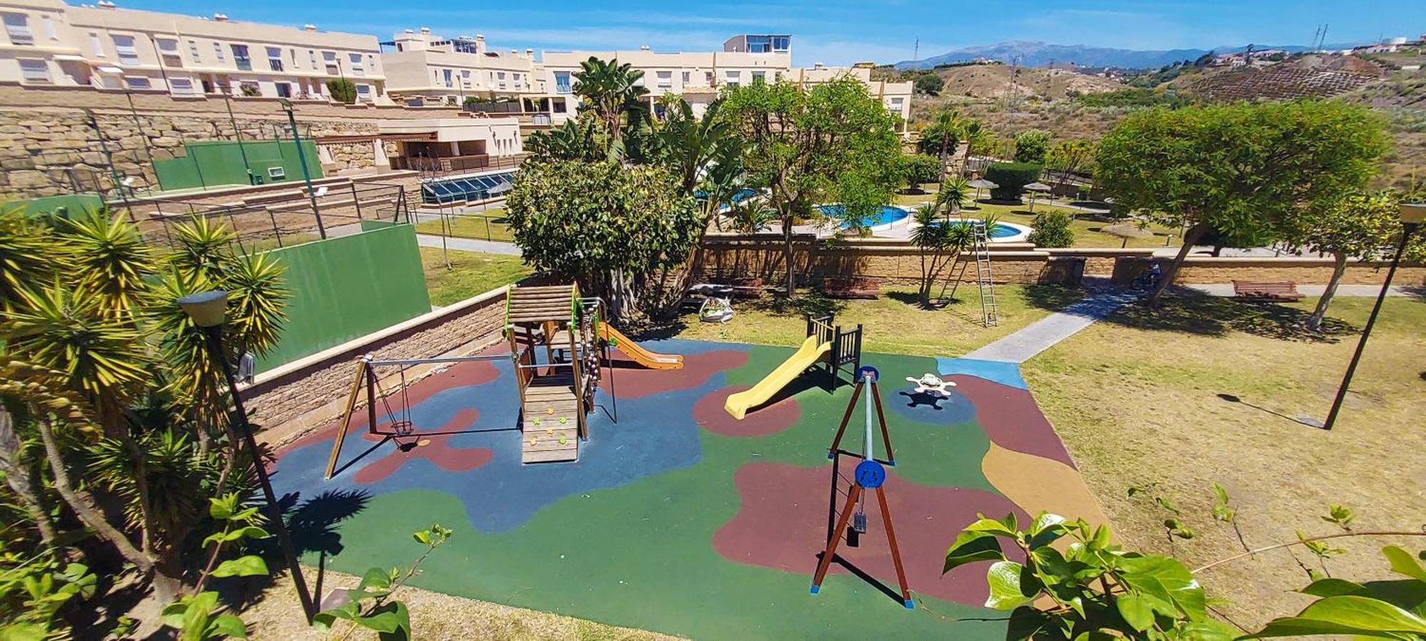 Celestina Apartment, Piscinas, Parking Gratis, A 5 Min De Torre Del Mar Holiday home Velez Malaga