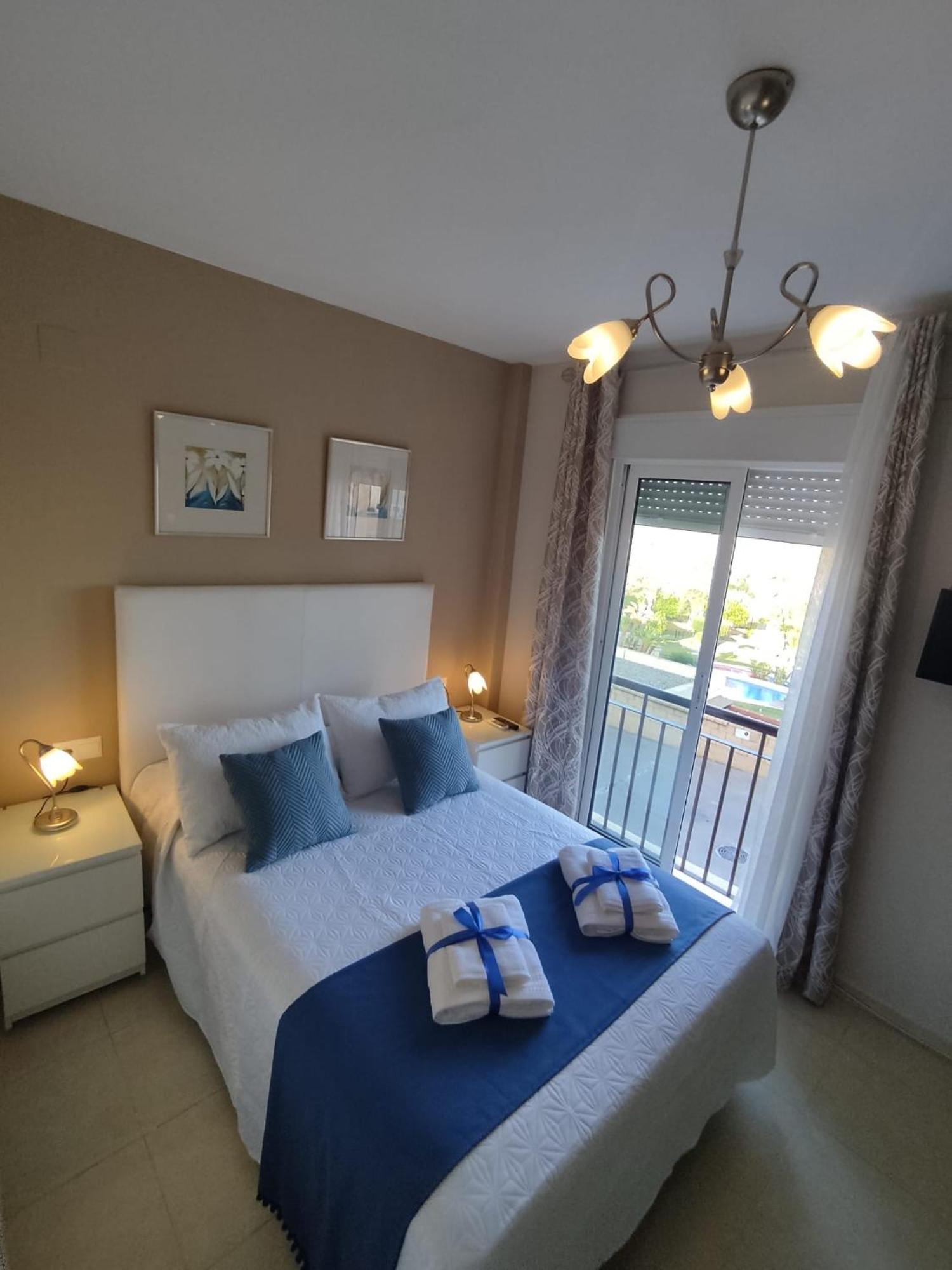 Celestina Apartment, Piscinas, Parking Gratis, A 5 Min De Torre Del Mar Holiday home